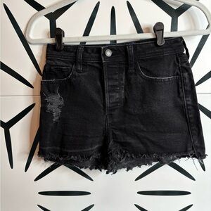 Hollister Ultra High-Rise Mom Shorts – Black Distressed – Size 25
